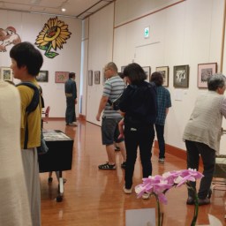 個展　連日大勢に見ていただいて