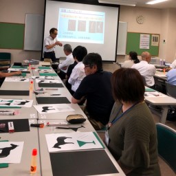 公民館の主事さんへの　切り絵講習会